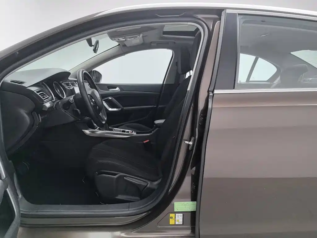 Peugeot 408 — миниатюра 10