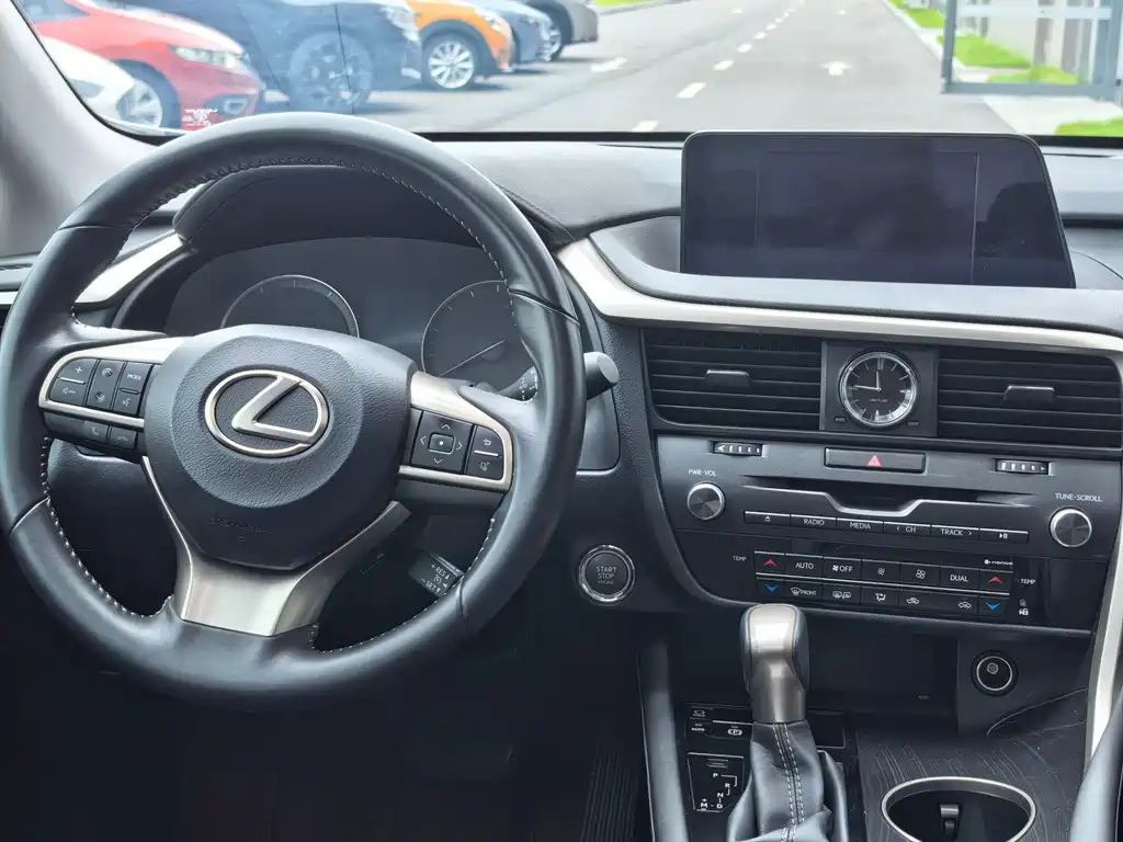 Lexus RX — миниатюра 15