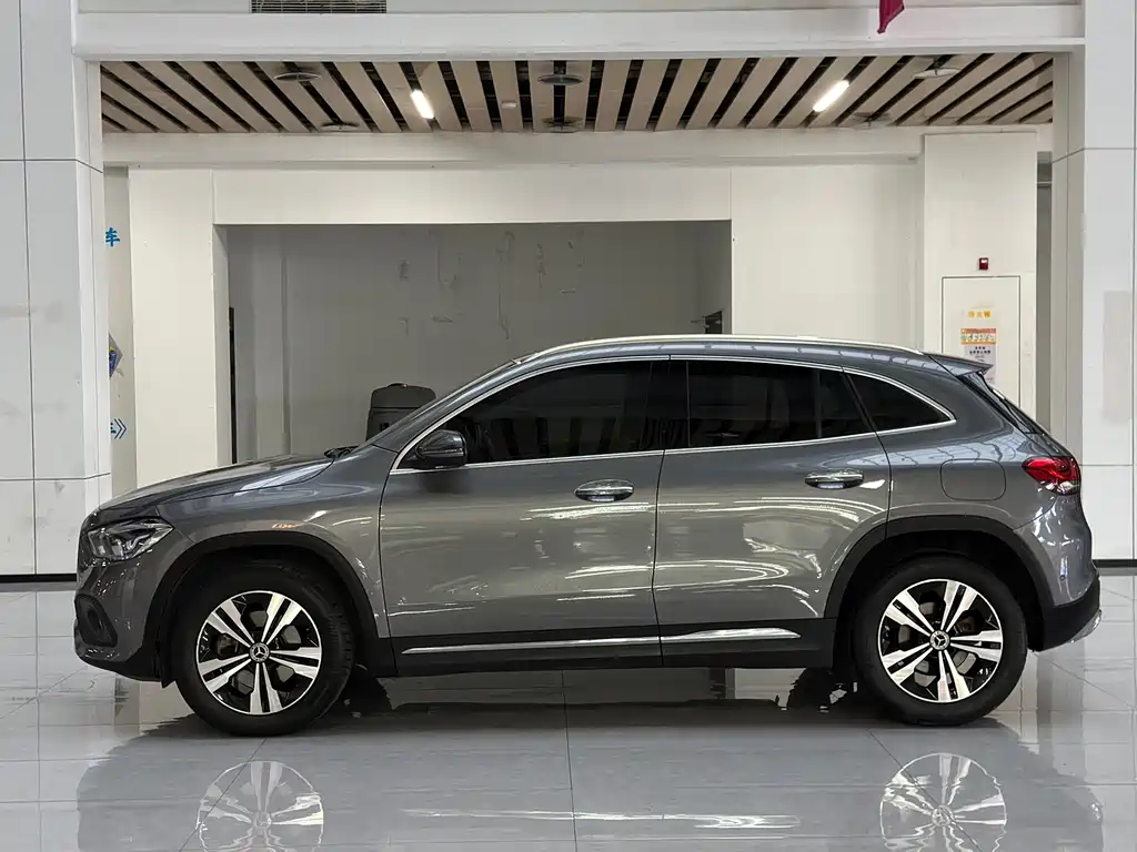 Mercedes-Benz GLA — миниатюра 8