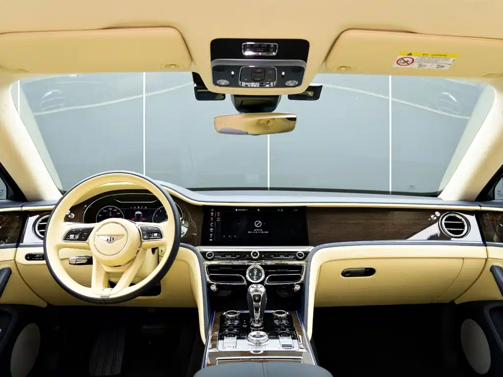 Bentley Flying Spur — миниатюра 16
