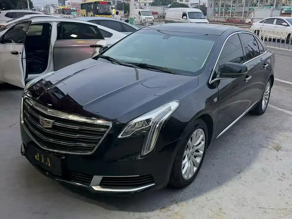 2018 Cadillac XTS - zdjęcie 1 z 9