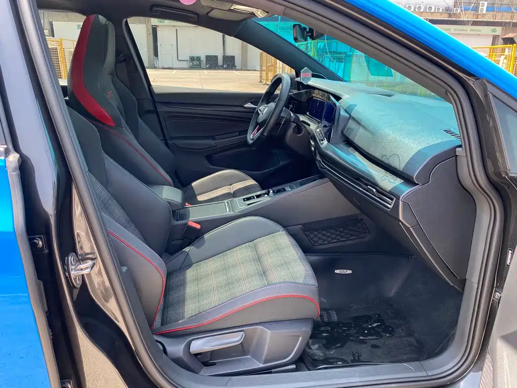 Volkswagen Golf GTI — миниатюра 14