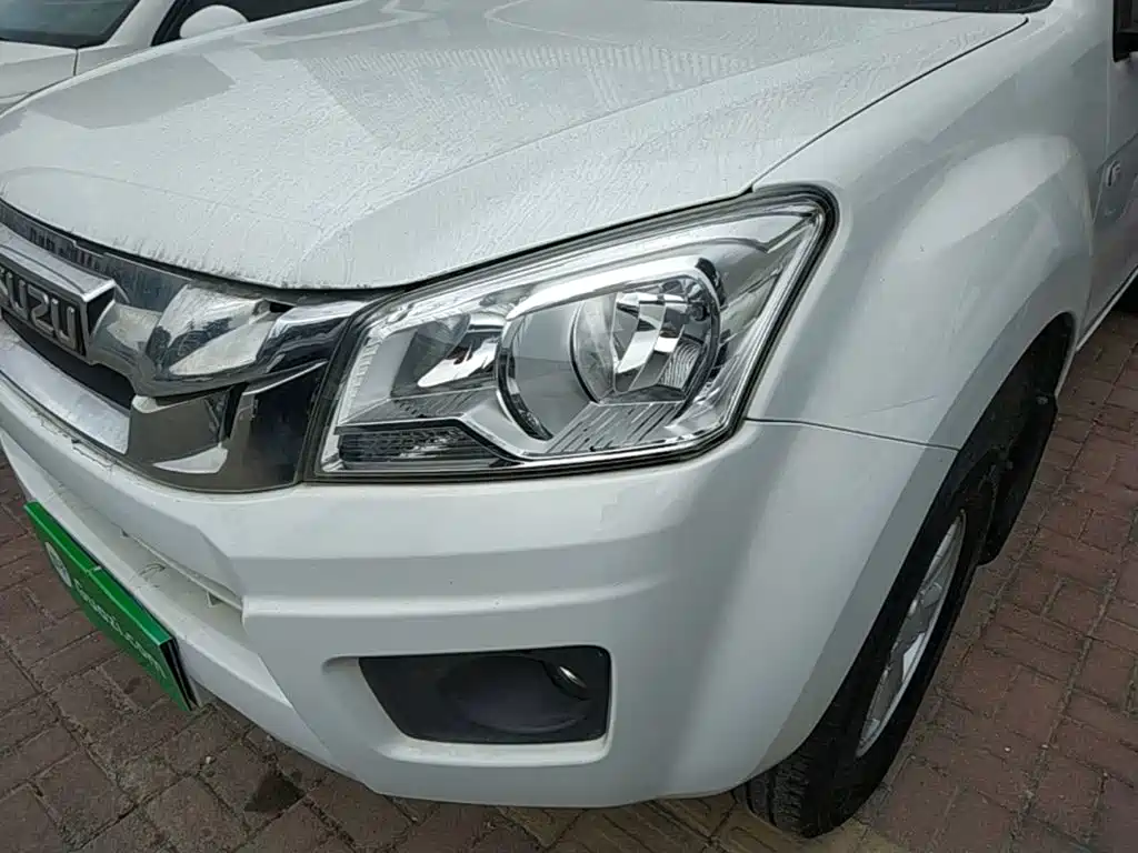 Isuzu RE-MAX Ruimai — миниатюра 24