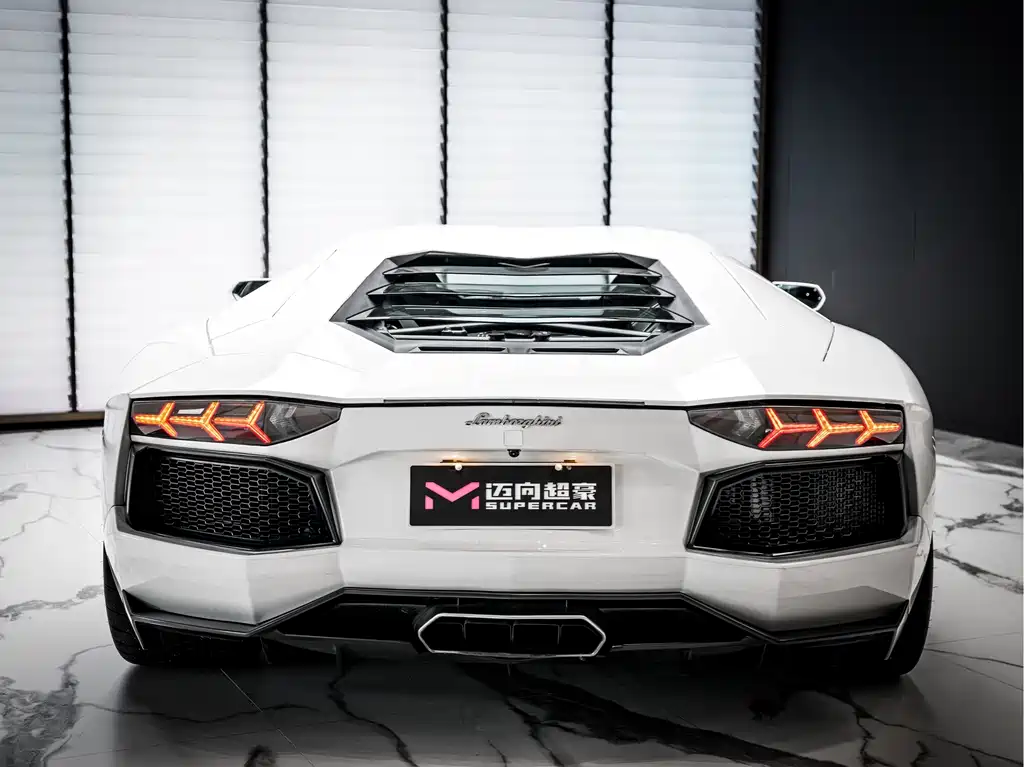 Lamborghini Aventador — миниатюра 4