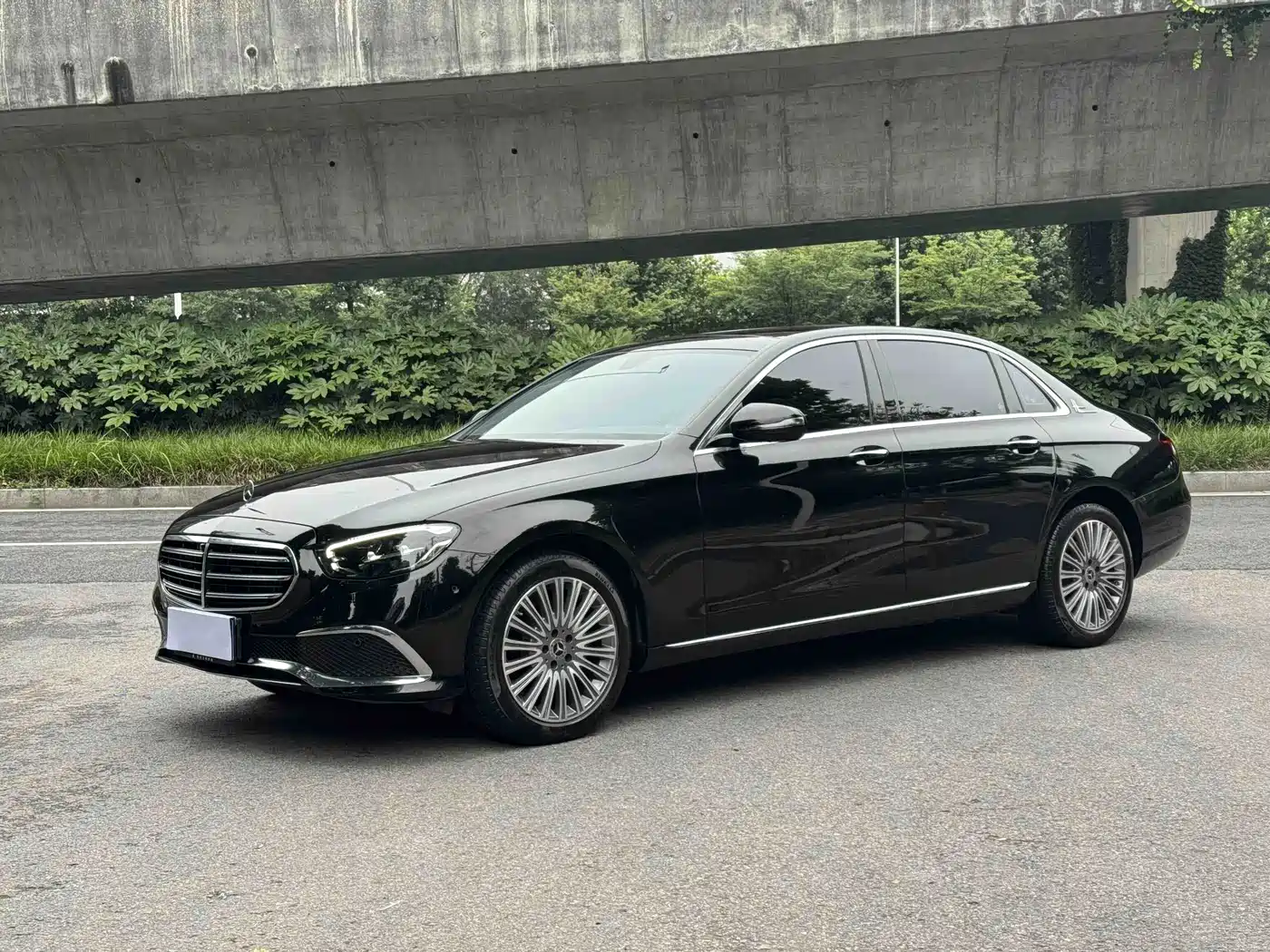 奔驰E级 2022款 改款三 E 300 L 豪华型 2022