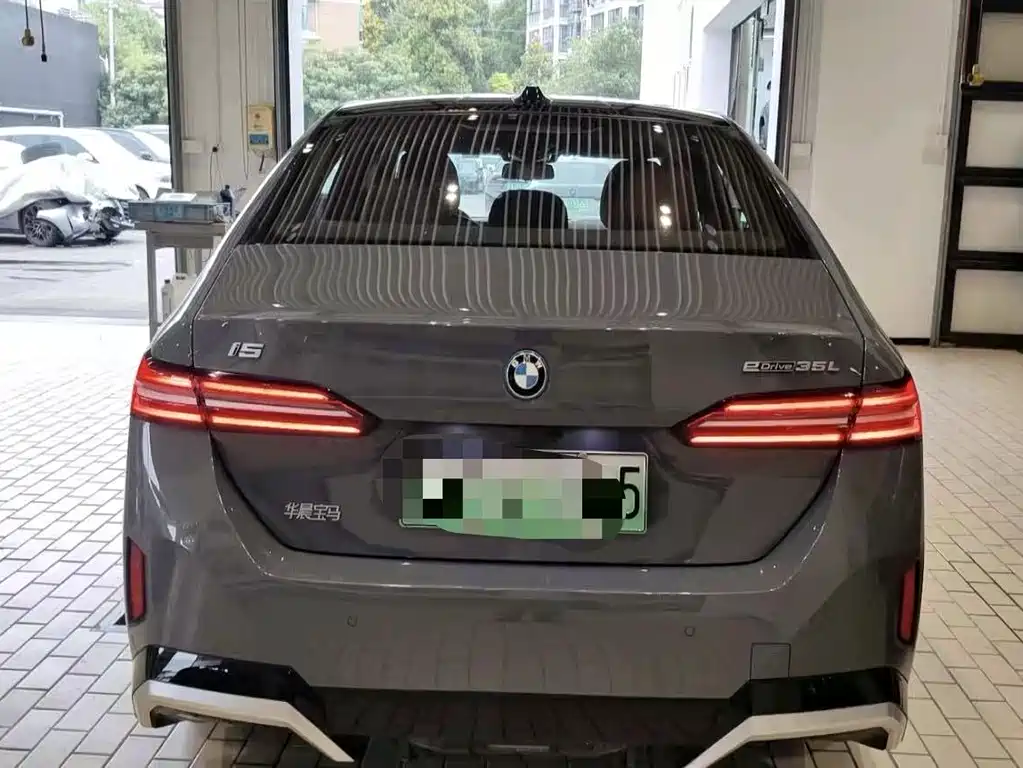 BMW i5 — миниатюра 3