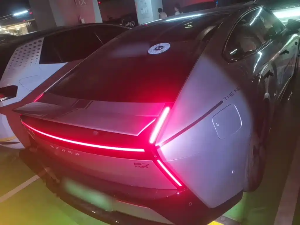 XPeng P7 — миниатюра 6