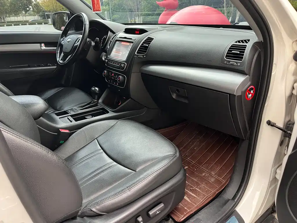 Kia Sorento — миниатюра 9