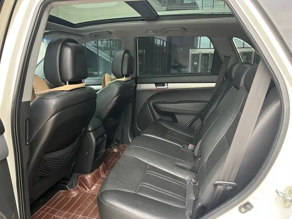 Kia Sorento — миниатюра 7