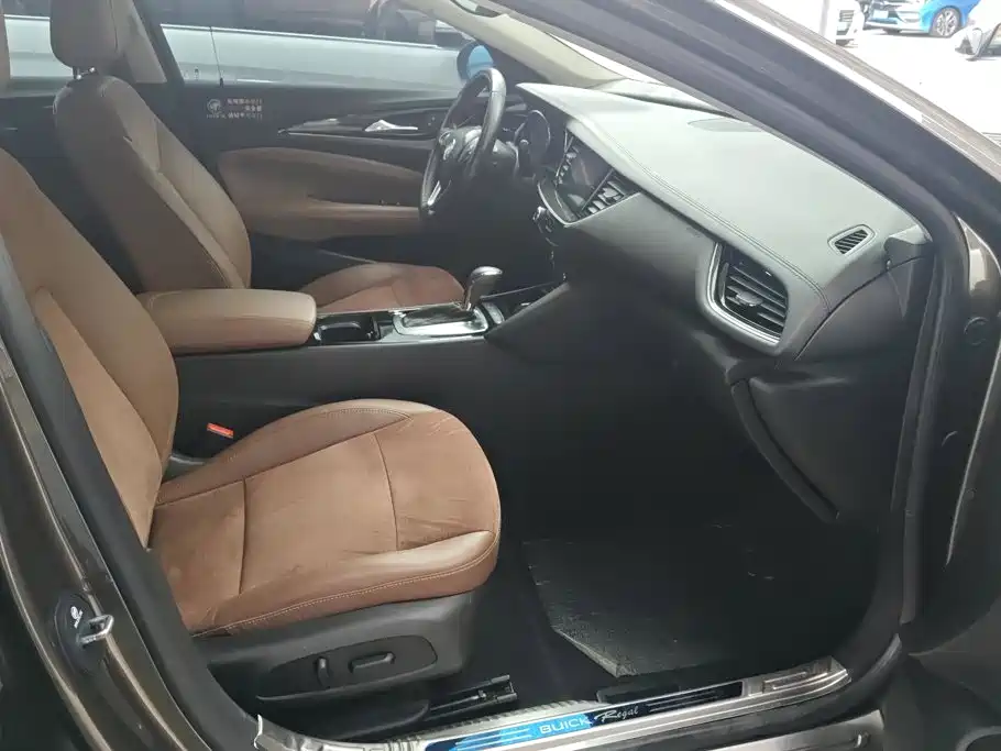 Buick Regal — миниатюра 8