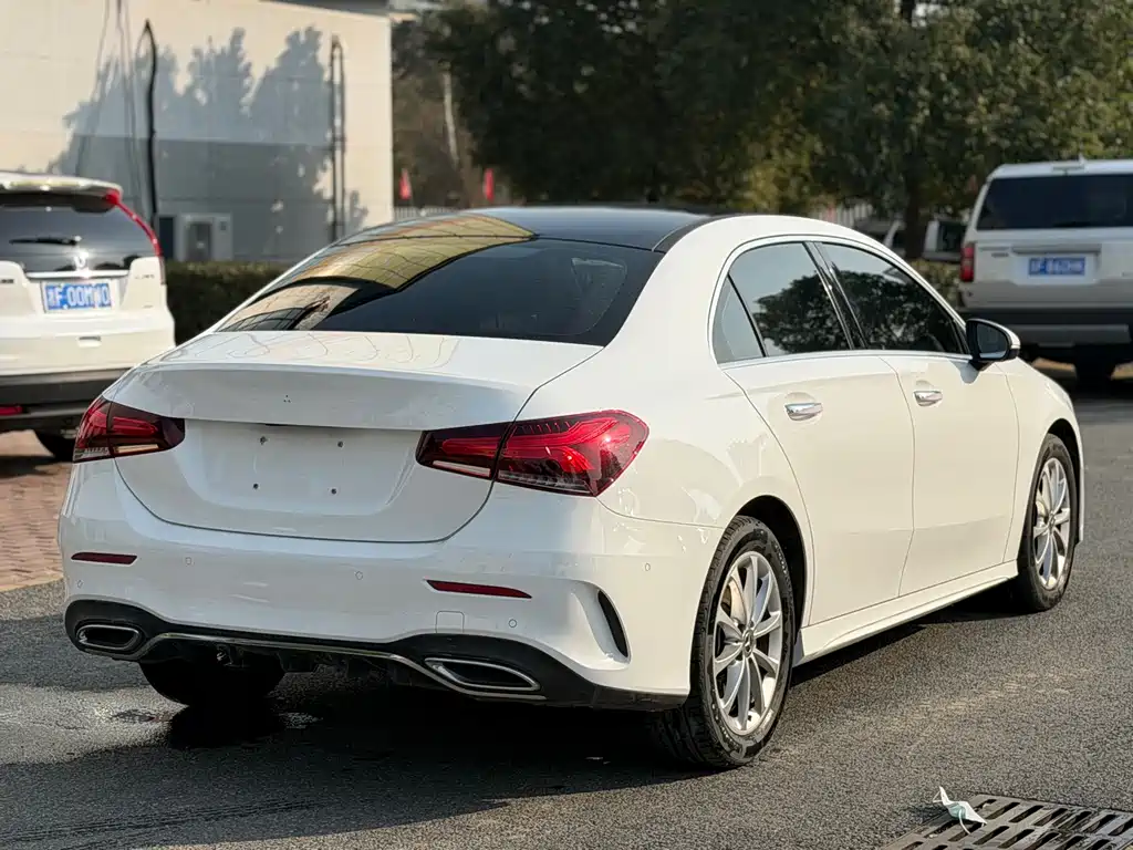 MERCEDES-BENZ A CLASS