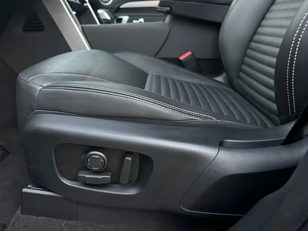 Land Rover Discovery — миниатюра 9