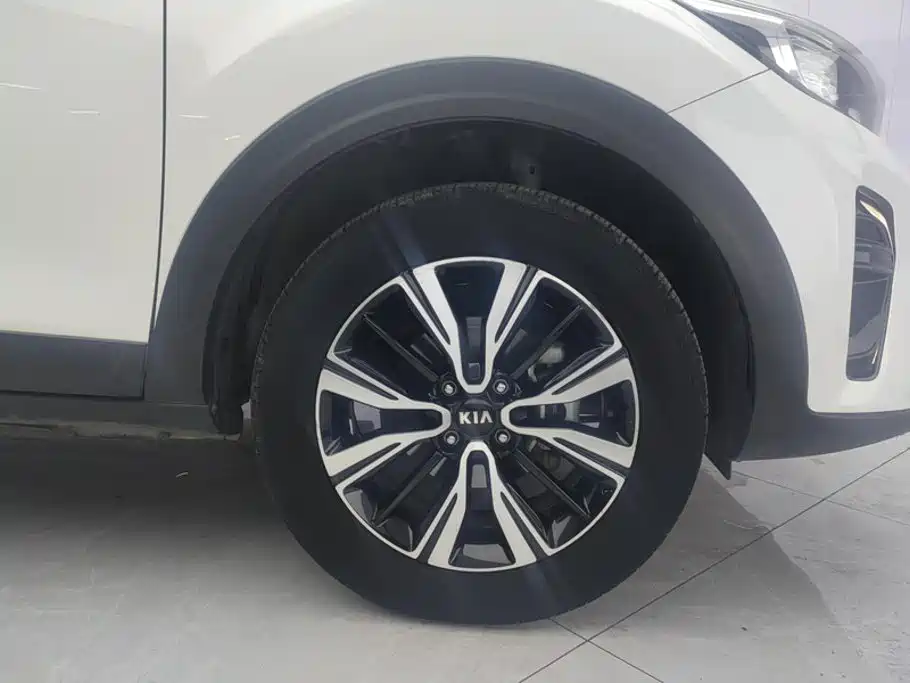Kia KX1 — миниатюра 6