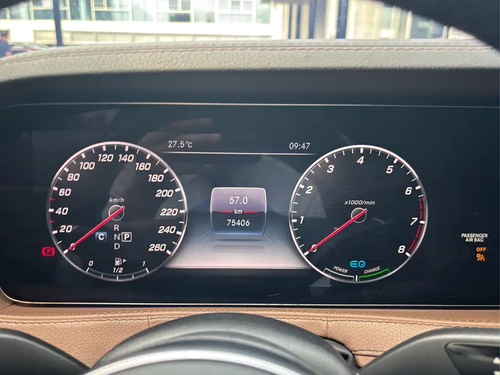 Mercedes-Benz S-Class — миниатюра 11
