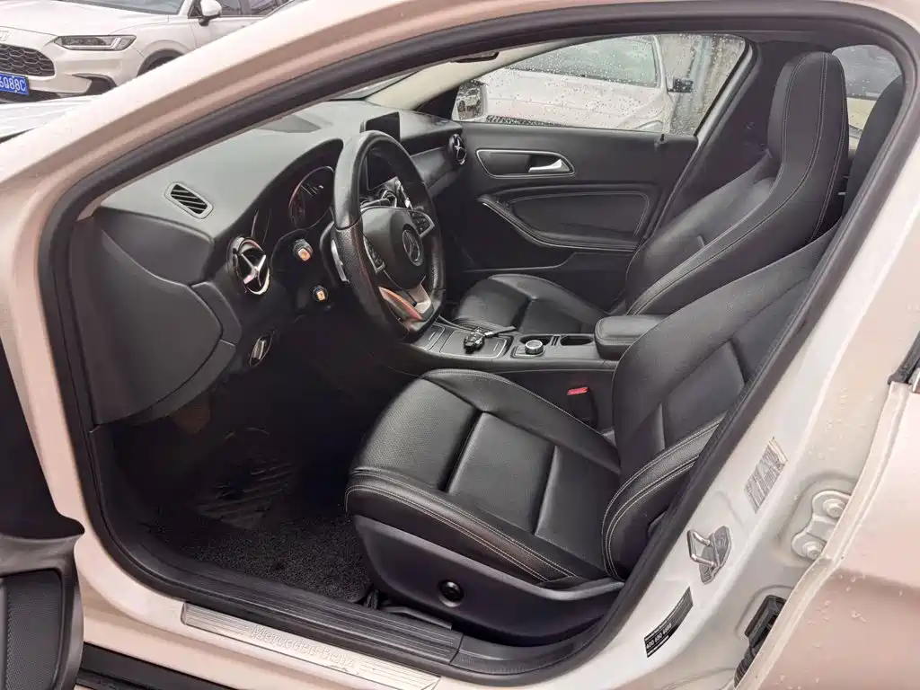 Mercedes-Benz GLA — миниатюра 9