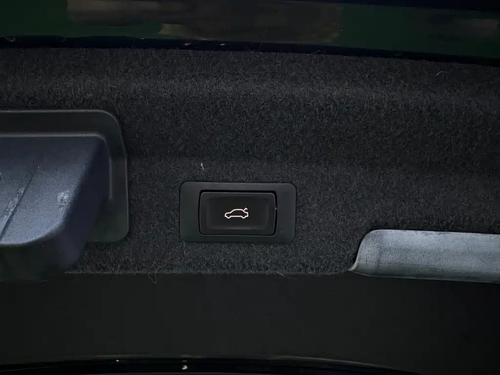 Audi A6L — миниатюра 21