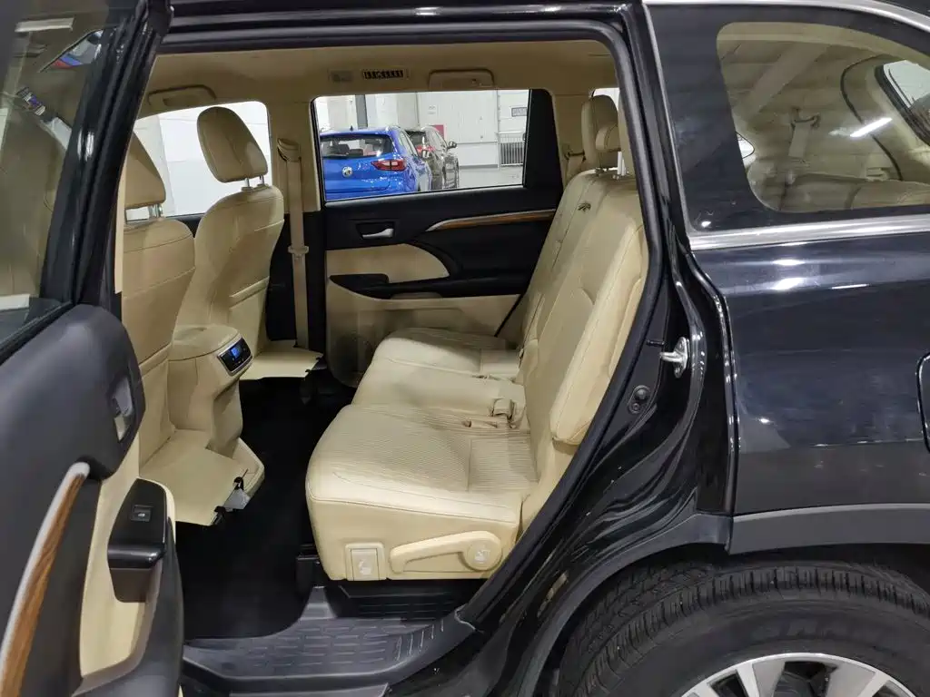 Toyota Highlander — миниатюра 15