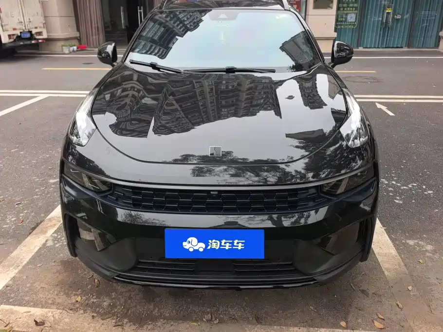Lynk & Co 01 — миниатюра 2