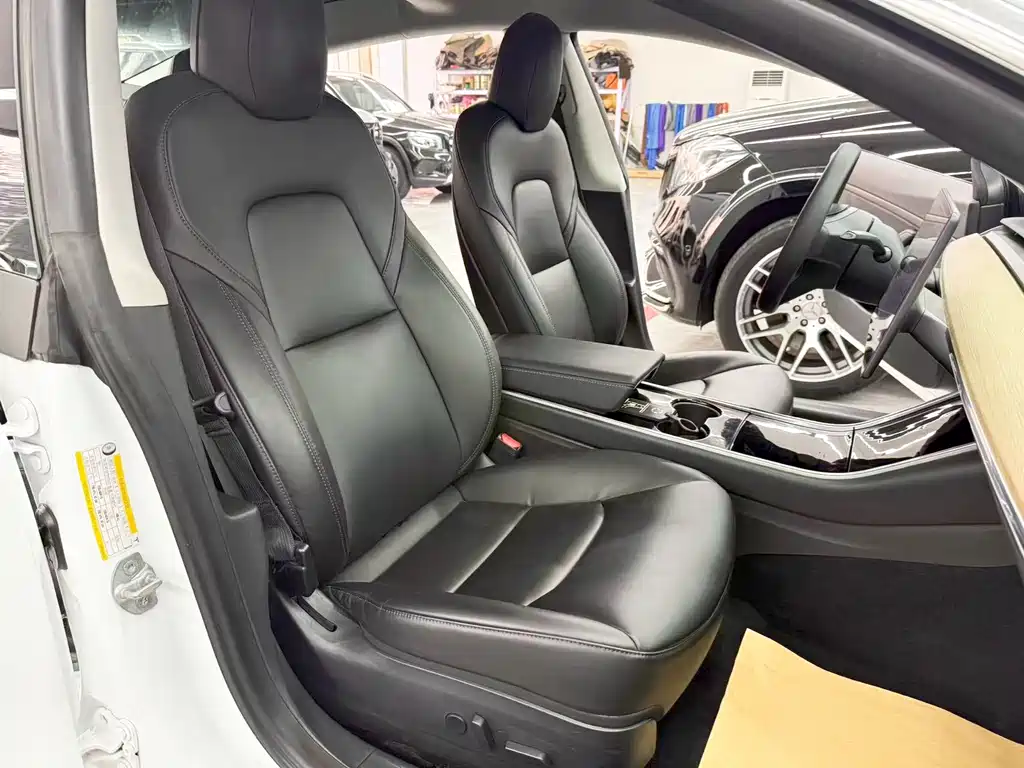 Tesla Model 3 — миниатюра 15
