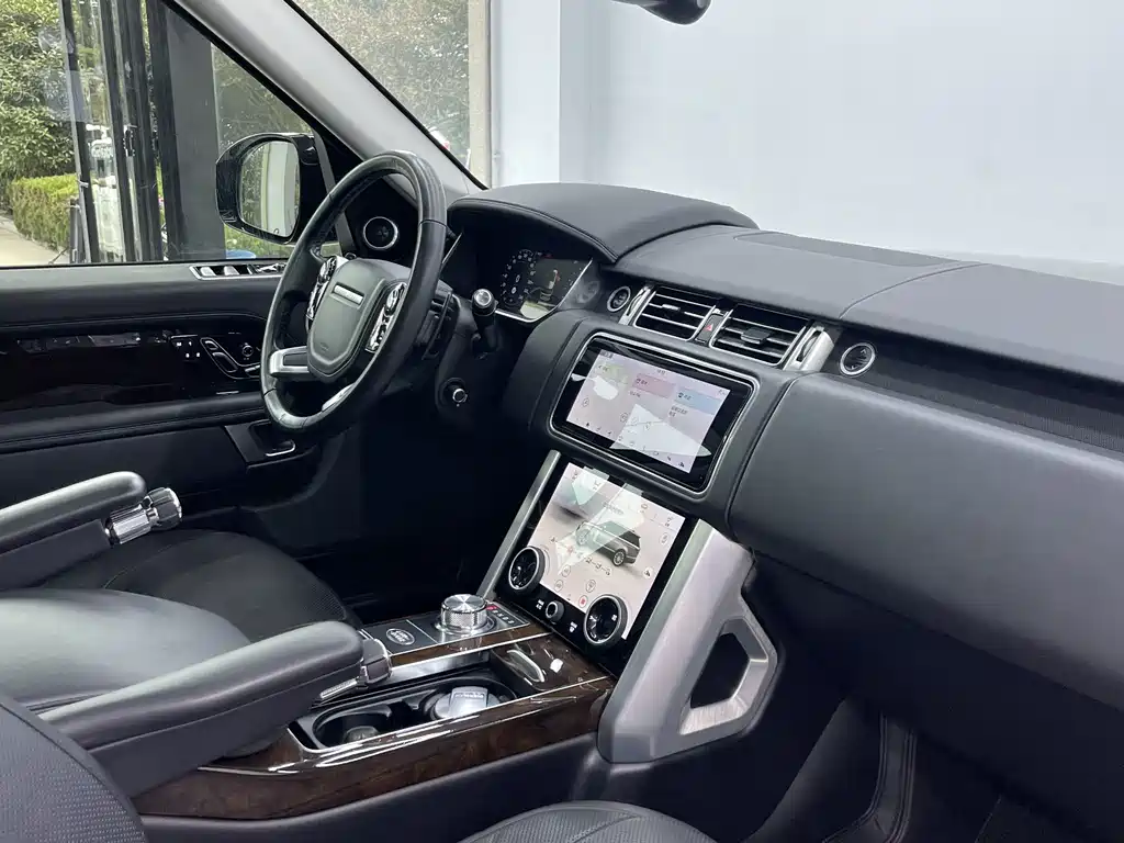 Land Rover Range Rover — миниатюра 13
