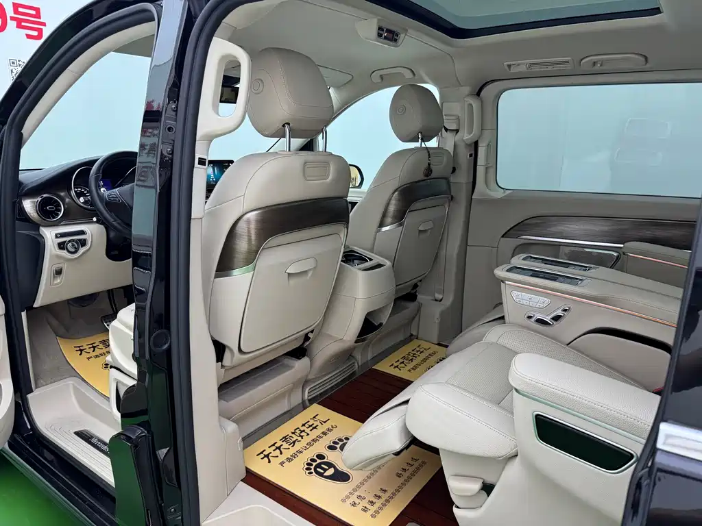 Mercedes-Benz V-Class — миниатюра 7