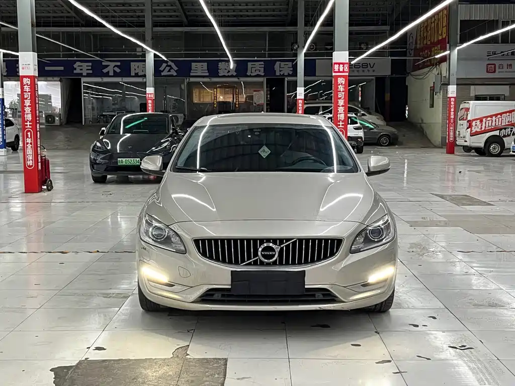 Volvo S60 — миниатюра 2