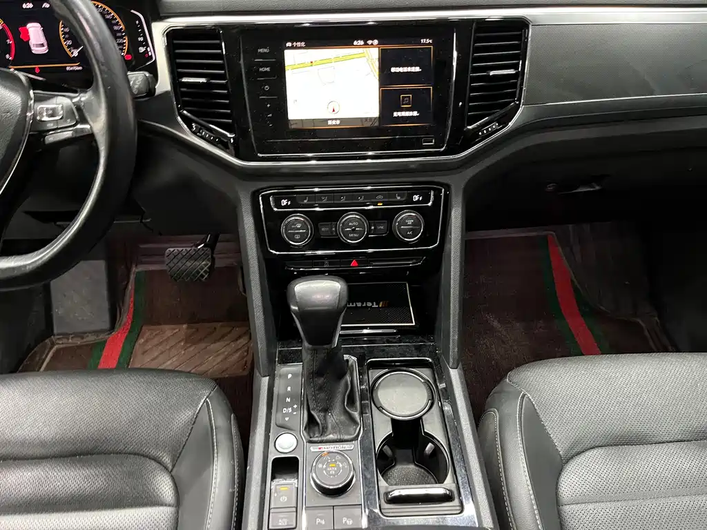Volkswagen Teramont — миниатюра 11