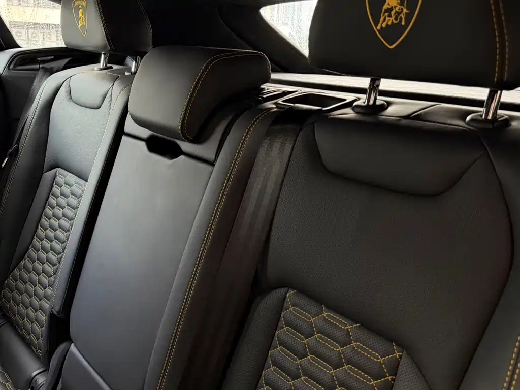 Lamborghini Urus — миниатюра 15