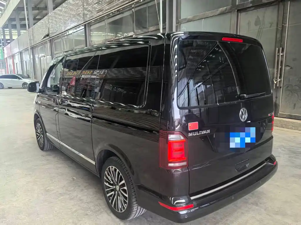 Volkswagen Multivan — миниатюра 5
