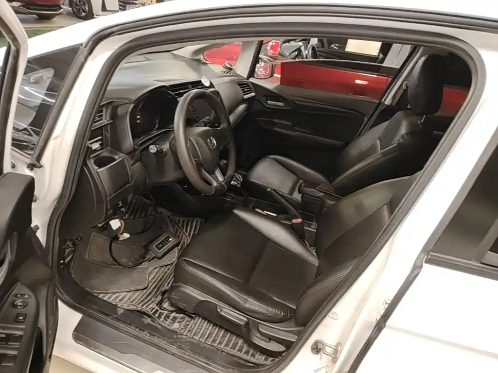 Honda Fit — миниатюра 15