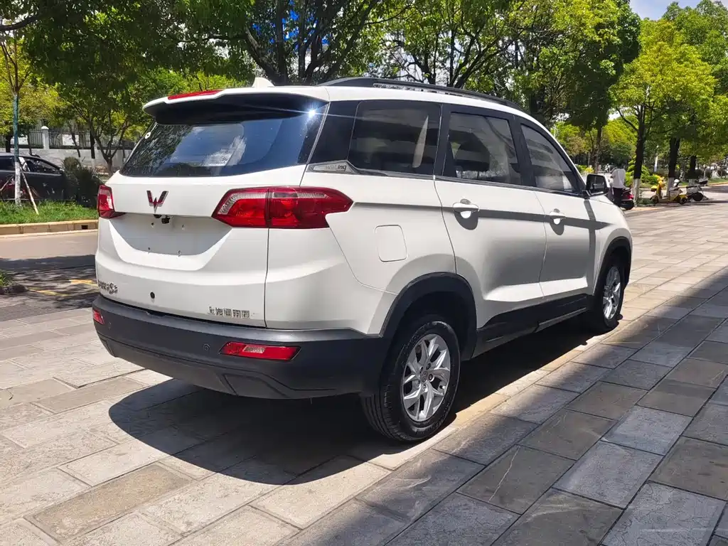 Wuling Hongguang S3 1.5L Manual Comfort Type China V, фото 9