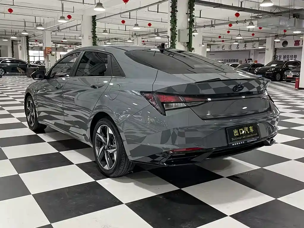 Hyundai Elantra — миниатюра 7