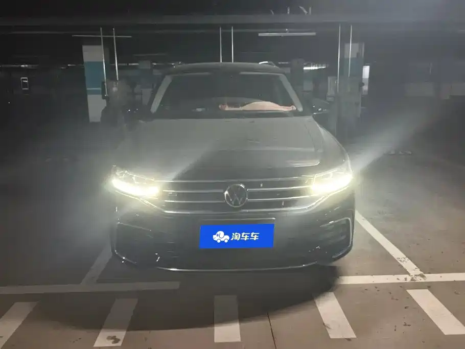 Volkswagen Tiguan L — миниатюра 2