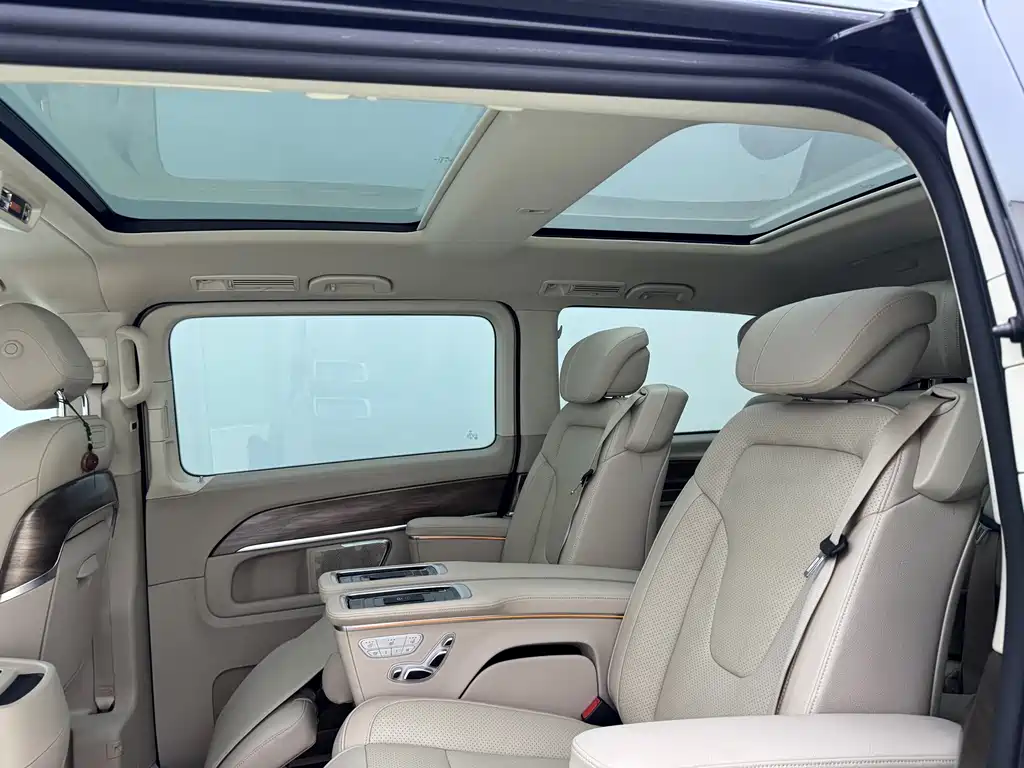Mercedes-Benz V-Class — миниатюра 8
