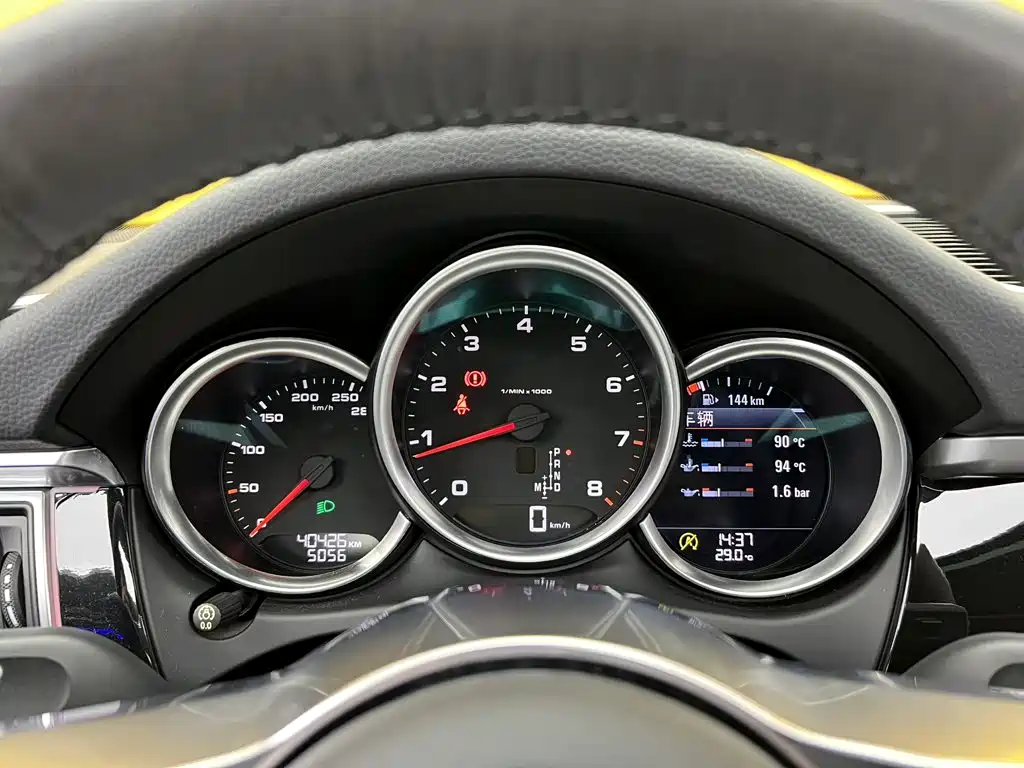 Porsche Macan — миниатюра 14