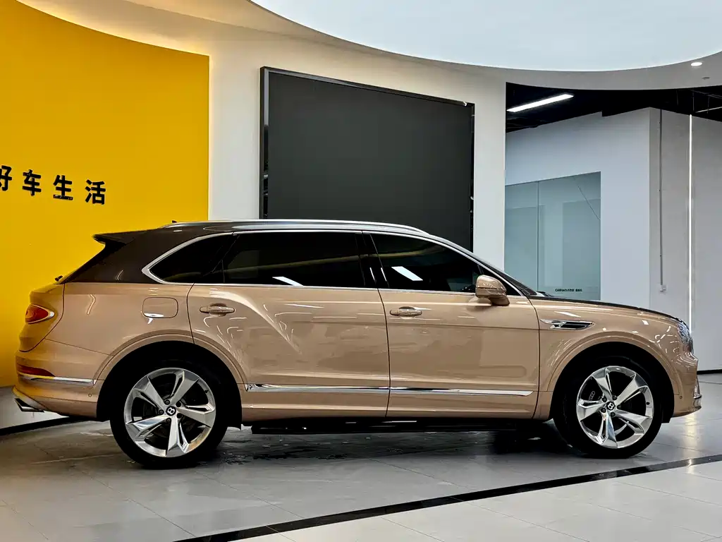 Bentley Bentayga 2023 4.0T V8