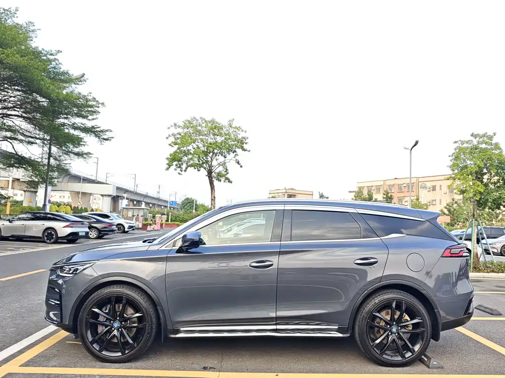 BYD Tang New Energy — миниатюра 4