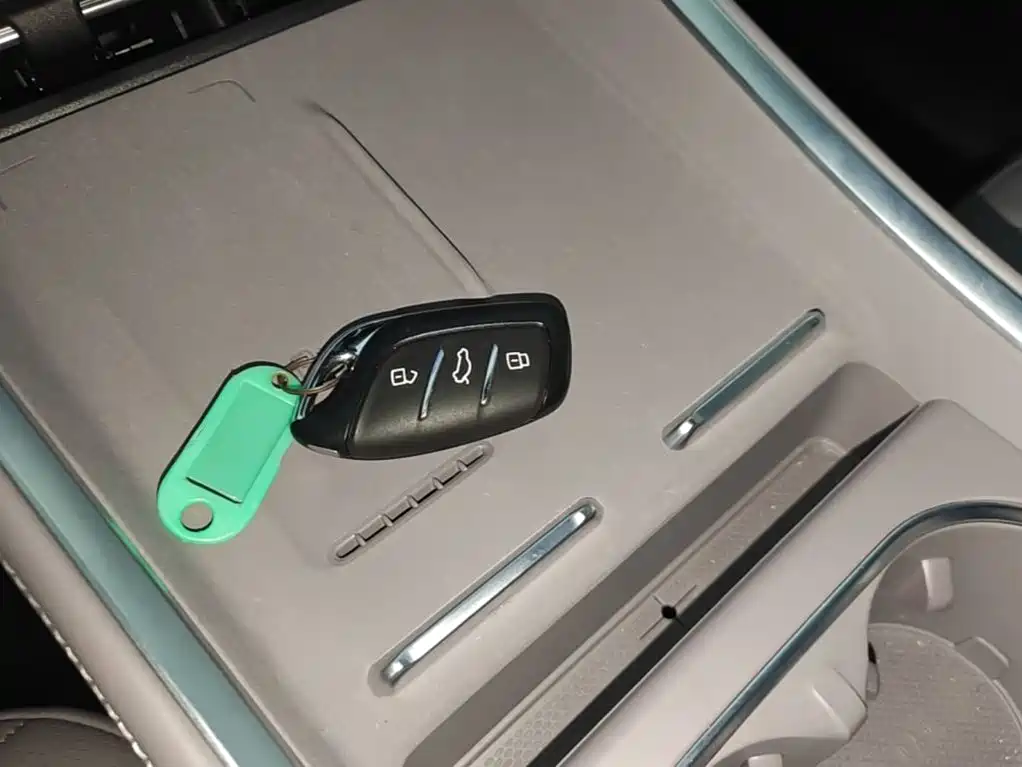 Roewe M7 DMH — миниатюра 9