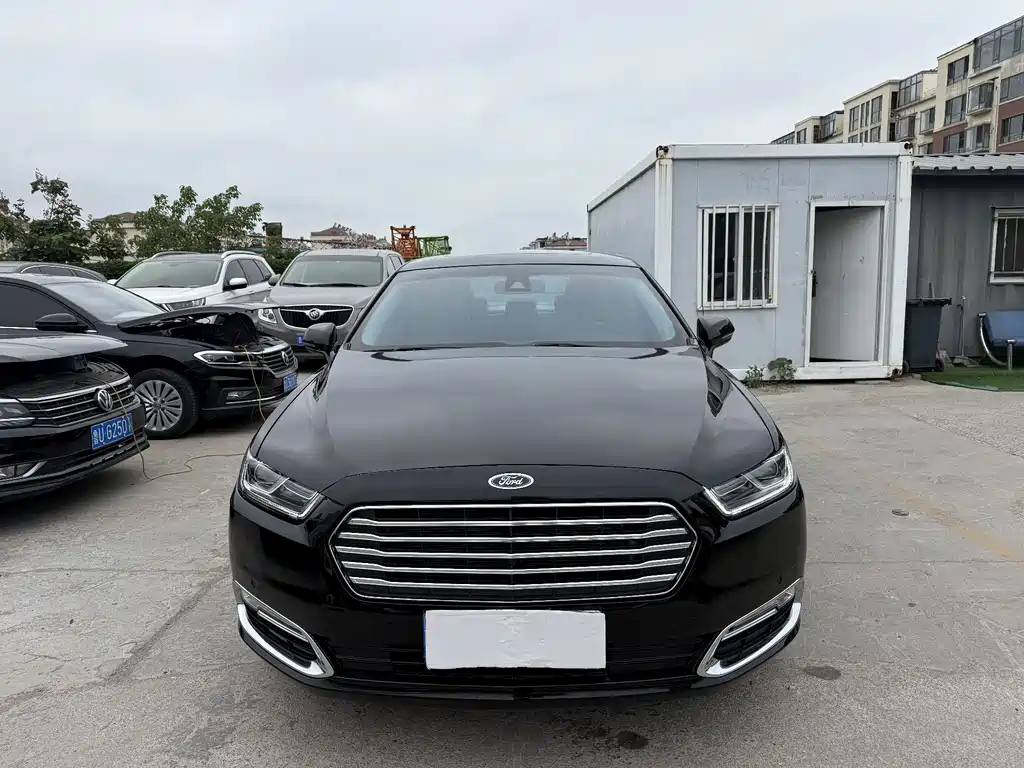 Ford Taurus 2018 EcoBoost 245 Fashion V
