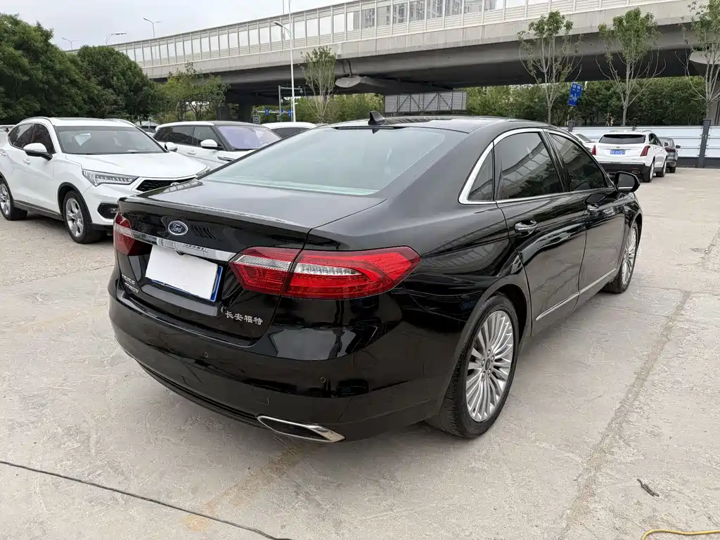 Ford Taurus 2018 EcoBoost 245 Fashion V