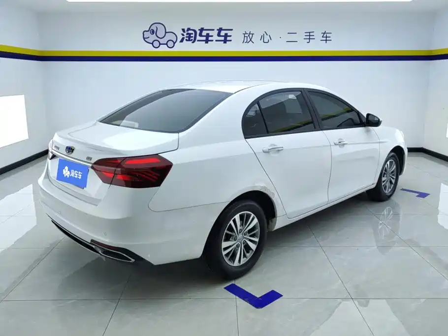 Geely Emgrand — миниатюра 3