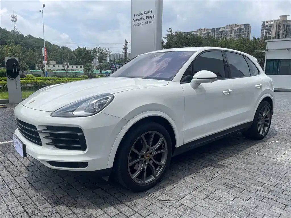 Porsche Cayenne 2023