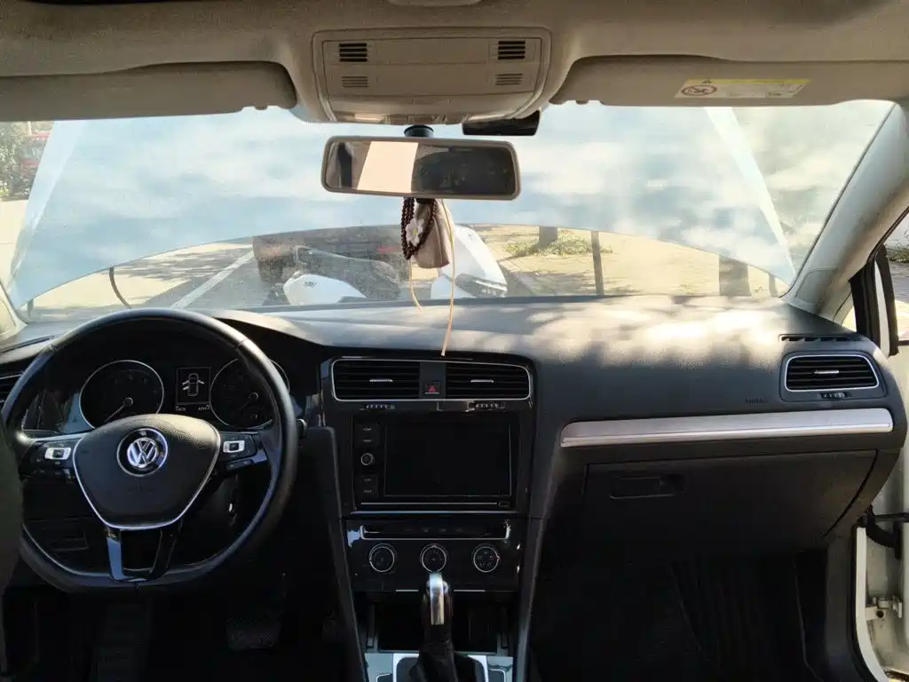 Volkswagen Golf — миниатюра 9