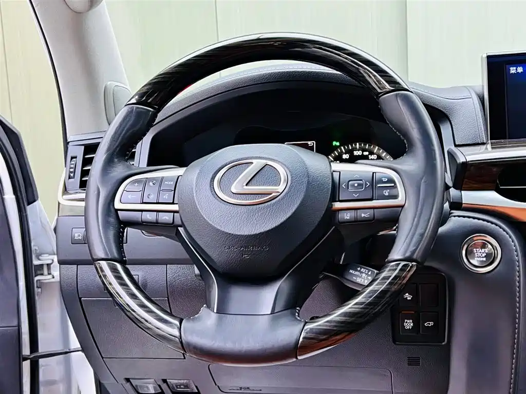 Lexus LX 2019 570