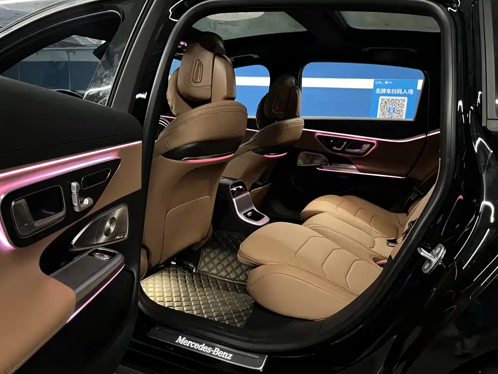 Mercedes-Benz E-Class — миниатюра 12