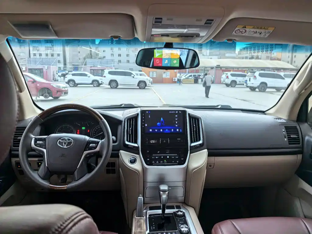 Toyota Land Cruiser — миниатюра 5