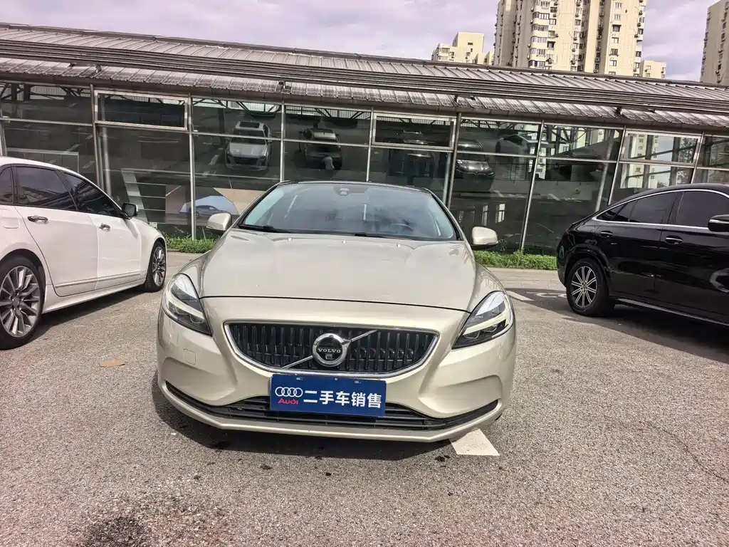 Volvo V40 — миниатюра 3