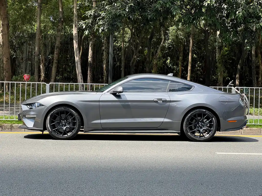 Ford Mustang 2021 2.3T EcoBoost