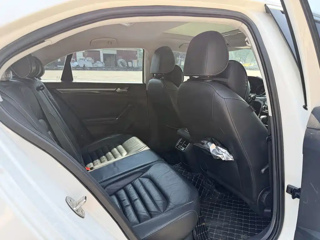 Volkswagen Lamando — миниатюра 12