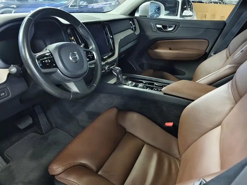 Volvo XC60 2020 T5 Luxury